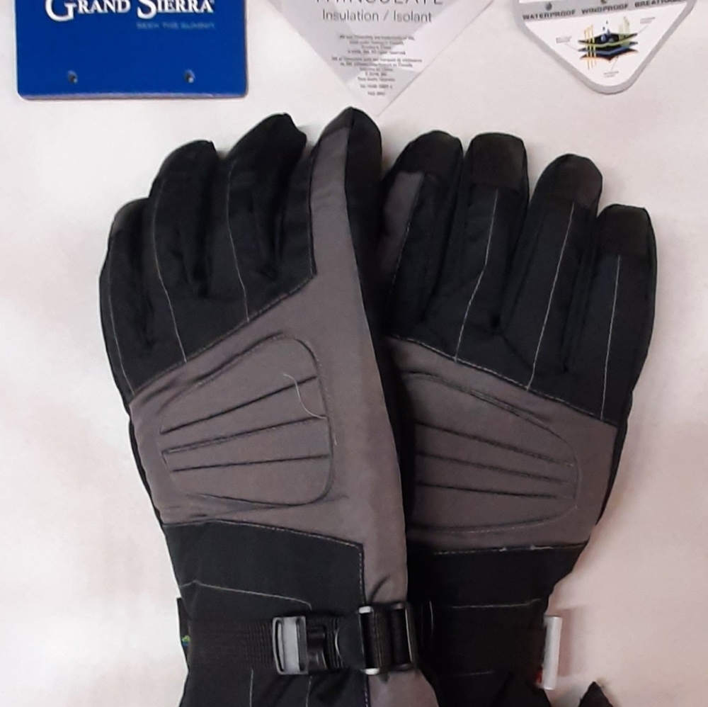 Men's glove (New).